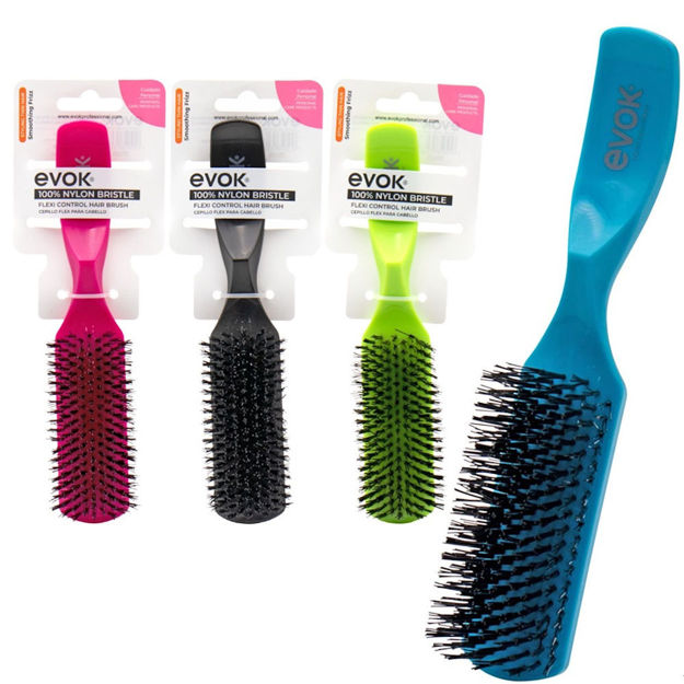 Imagen de Cepillo de Plástico de Cerdas Evok 680